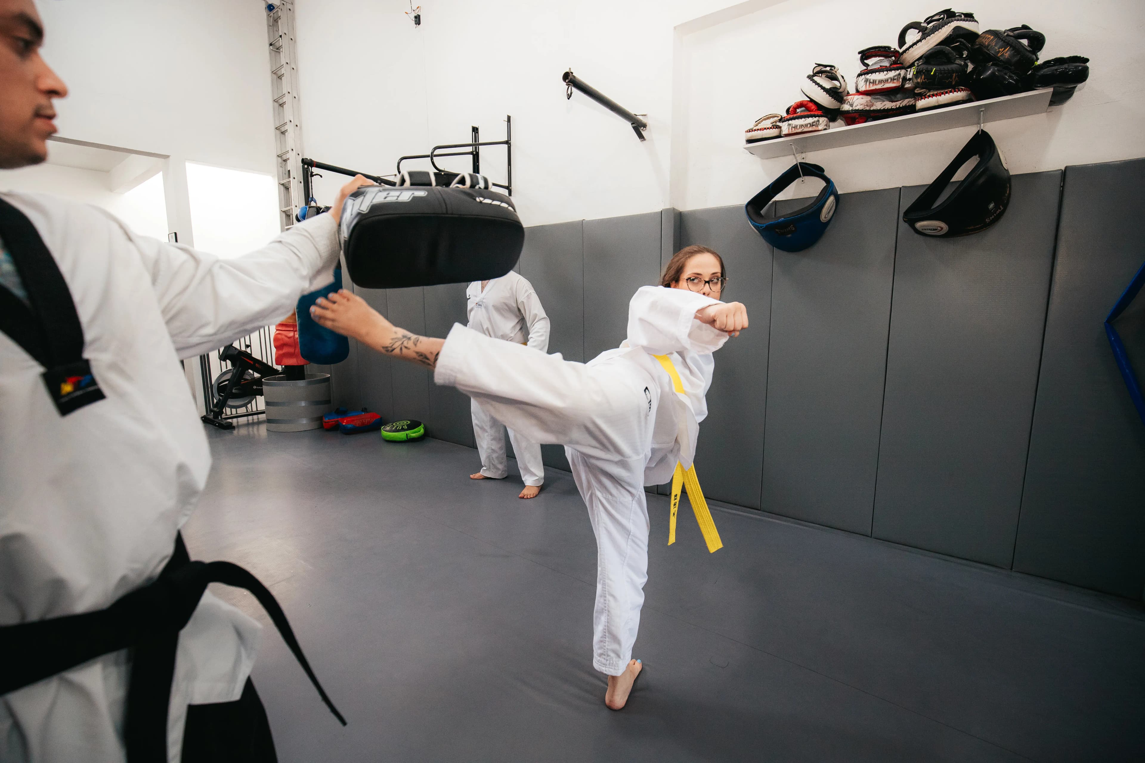 Fernanda - Faixa Amarela — verso