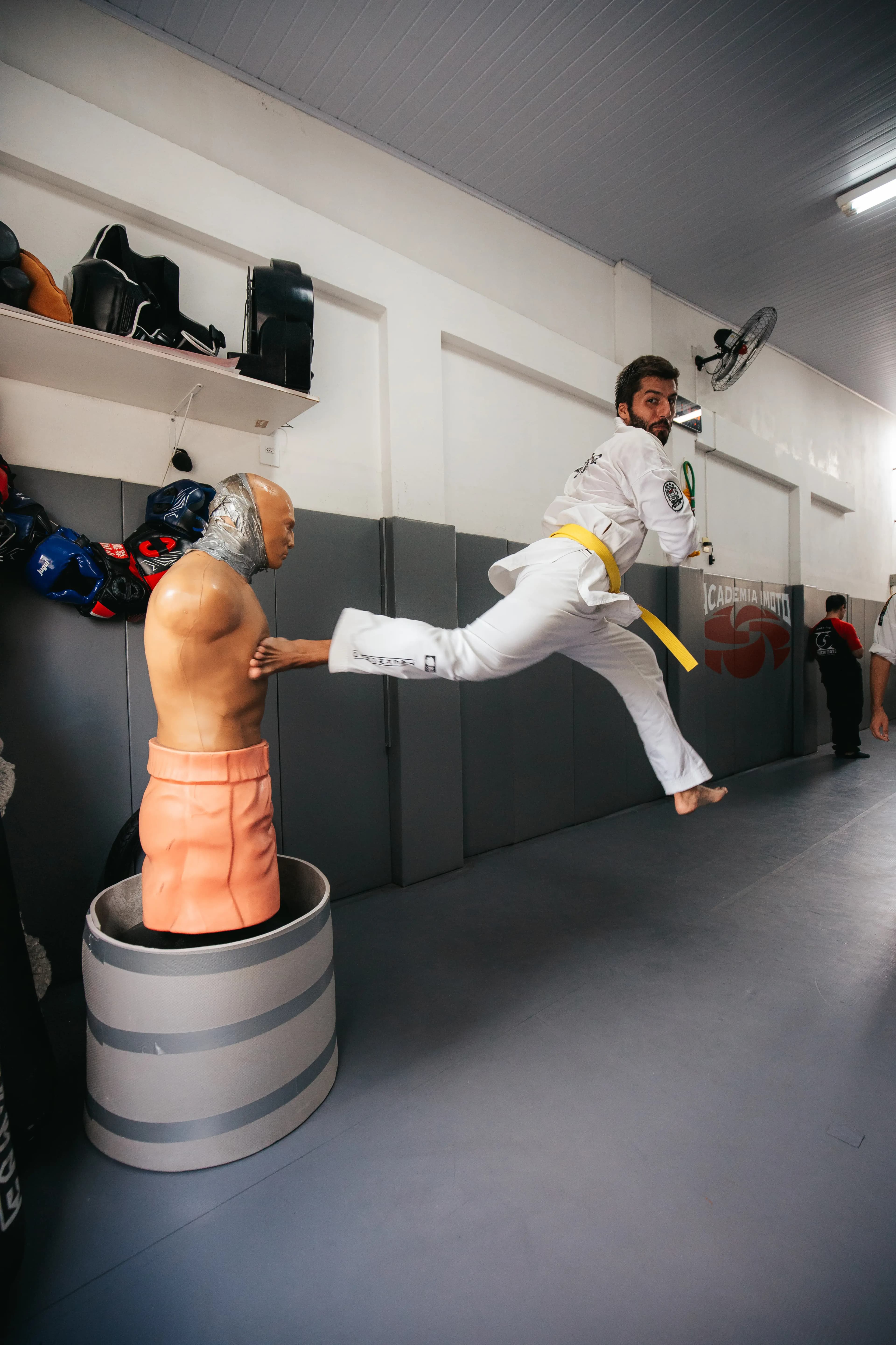 Guilherme - Faixa Amarela — verso